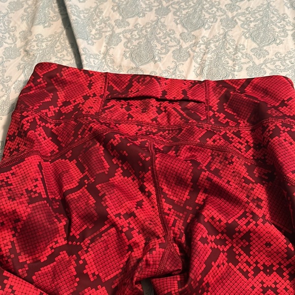 Lululemon Capri Athletica - Picture 6 of 12